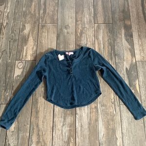 cropped blue long sleeve with buttons